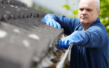 cleaning and inspecting Knock roofs